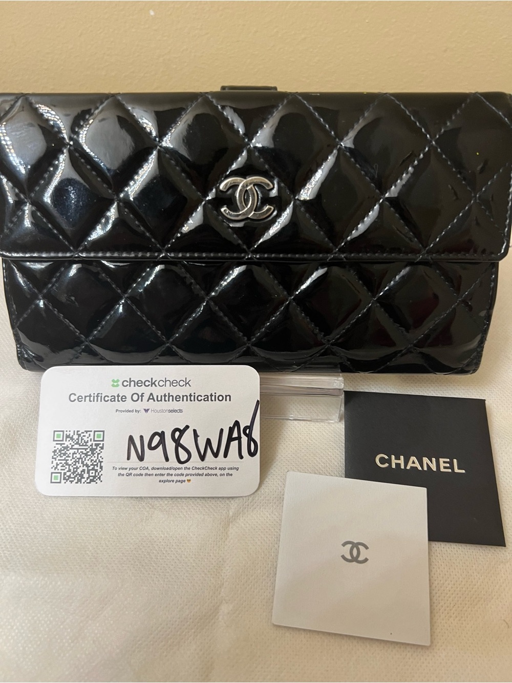 CHANEL Quilted Patent Long Leather Wallet - Picture 11 of 15